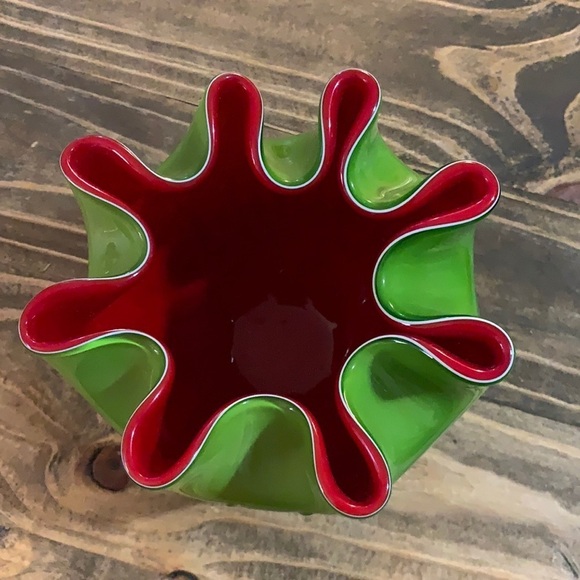 Ruffled Edge Bowl 6” across 6” high sculptured green exterior red interior